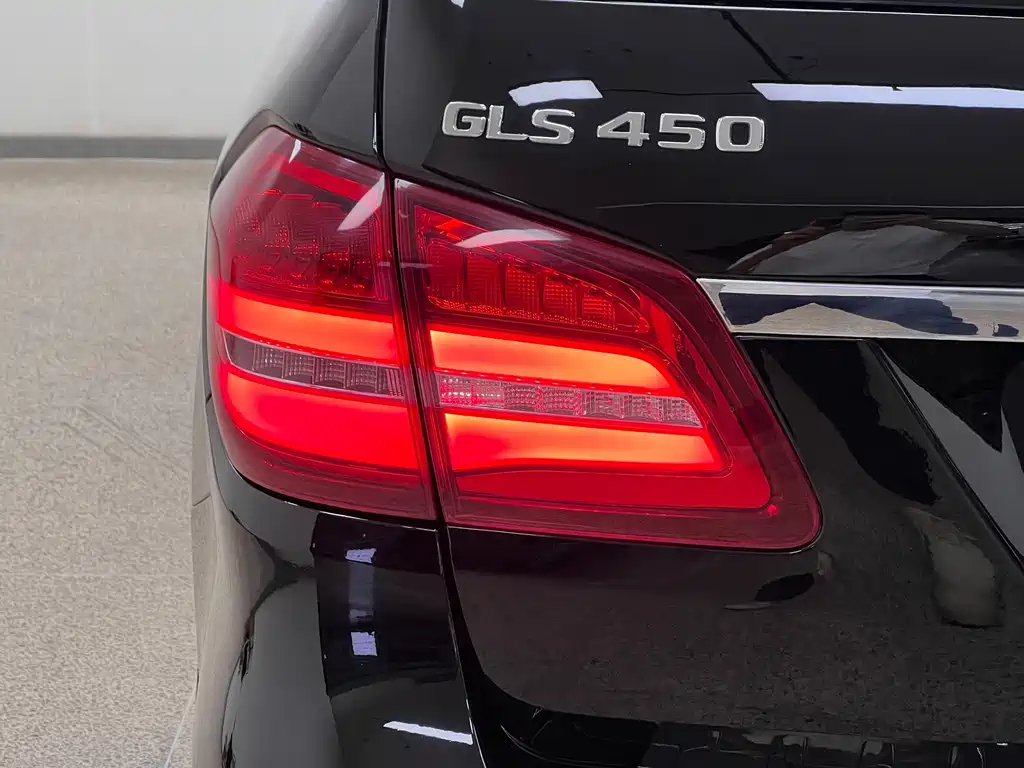 Mercedes-Benz GLS — миниатюра 5