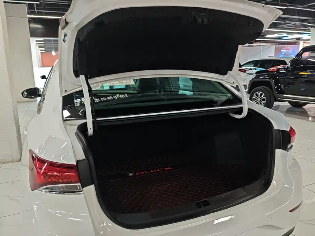 Buick Excelle — миниатюра 19