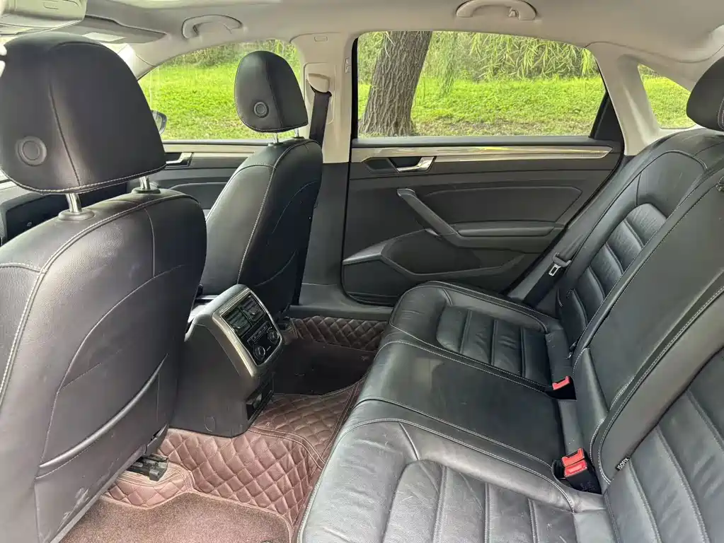 Volkswagen Passat — миниатюра 11