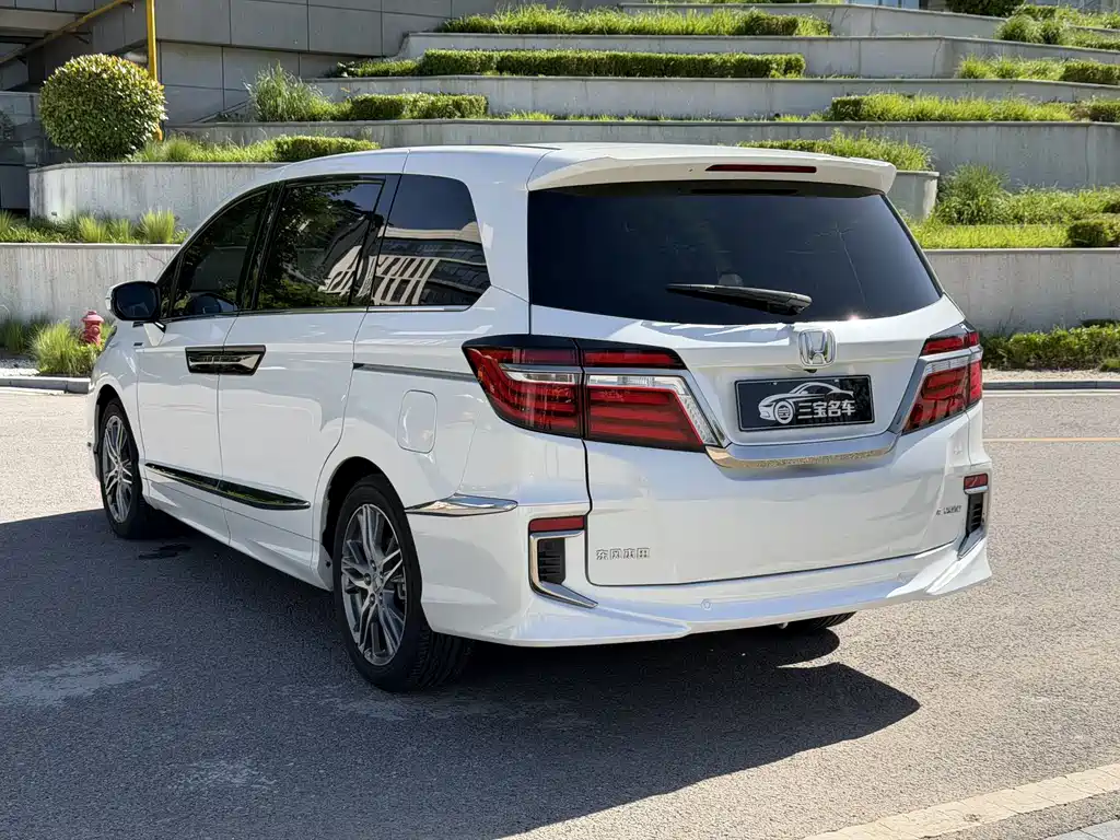 Honda Elysion — миниатюра 6