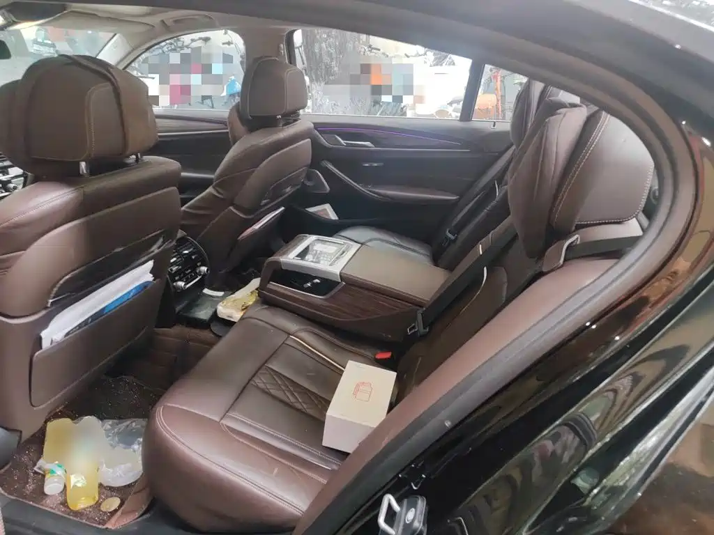 BMW 5 Series — миниатюра 18