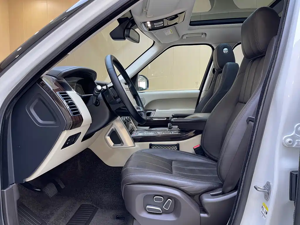 Land Rover Range Rover — миниатюра 4
