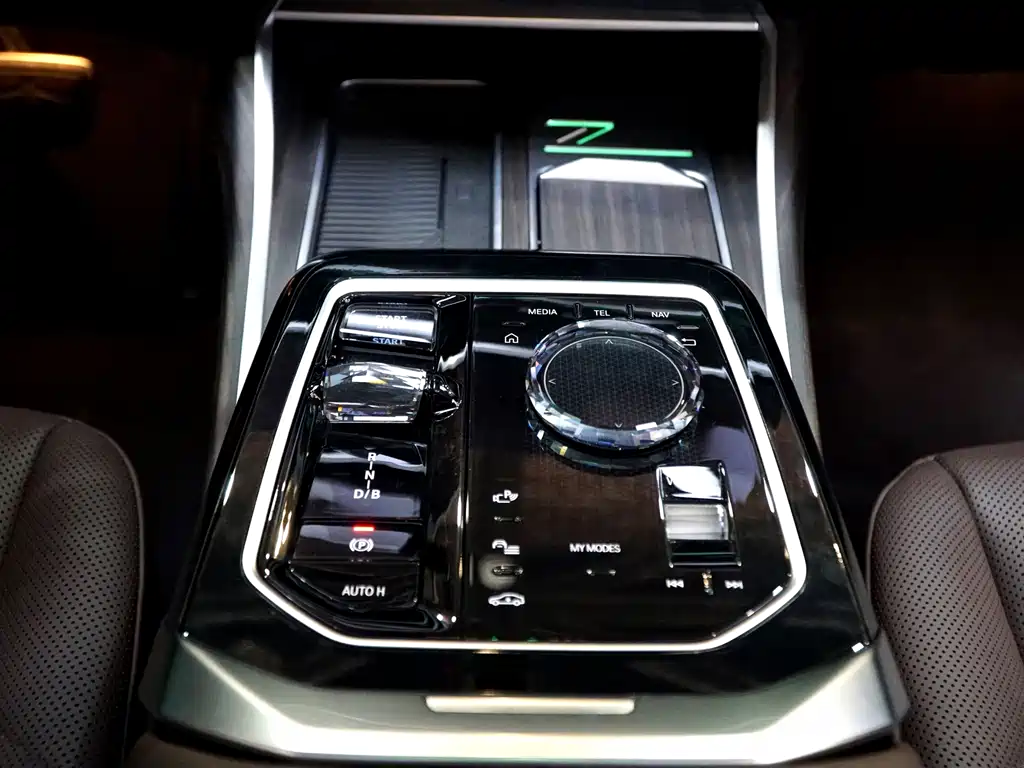 BMW i7 — миниатюра 14