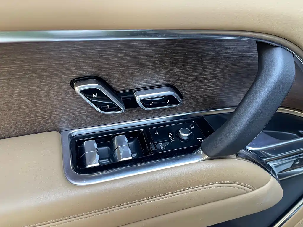Land Rover Range Rover — миниатюра 16