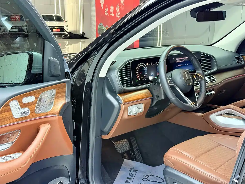 Mercedes-Benz GLE (Import) — миниатюра 4