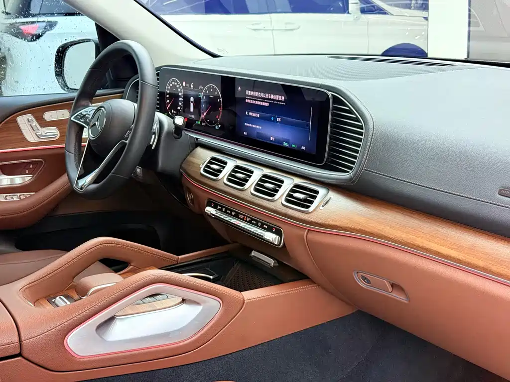 Mercedes-Benz GLE (Import) — миниатюра 6