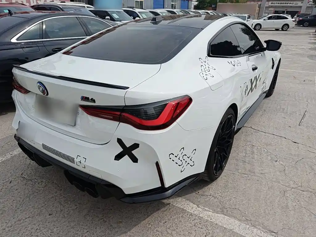 BMW M4 — миниатюра 7