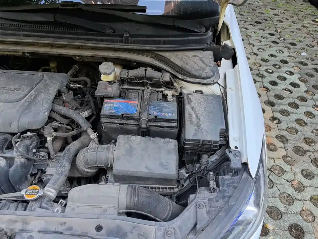 Hyundai Elantra — миниатюра 24