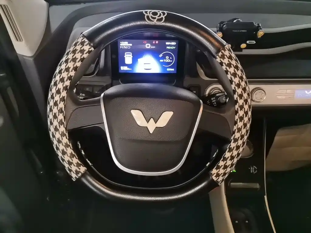 Wuling MINIEV — миниатюра 11