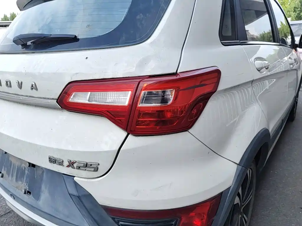BAIC Senova X25 — миниатюра 8
