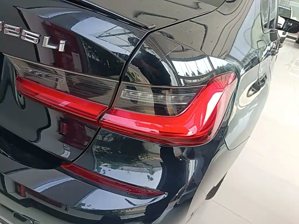 BMW 3 Series — миниатюра 8