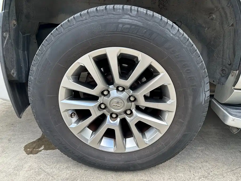 Toyota Prado — миниатюра 14