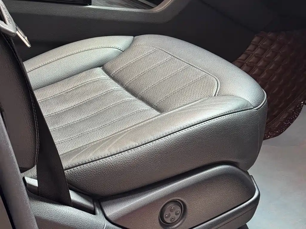 Mercedes-Benz GLS — миниатюра 22