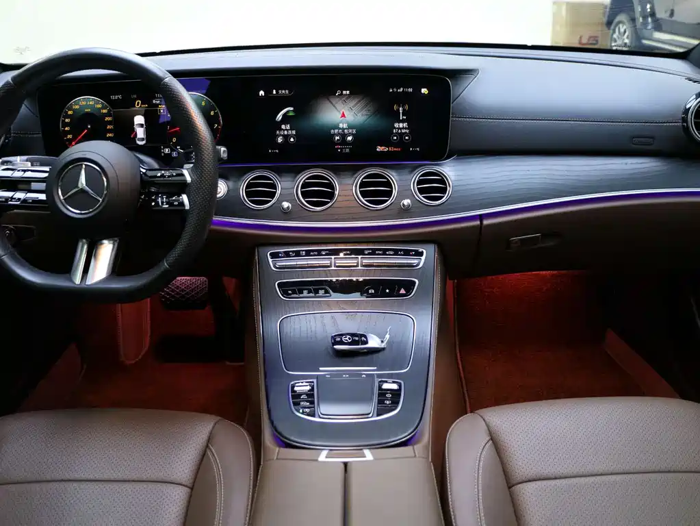 MERCEDES-BENZ E CLASS