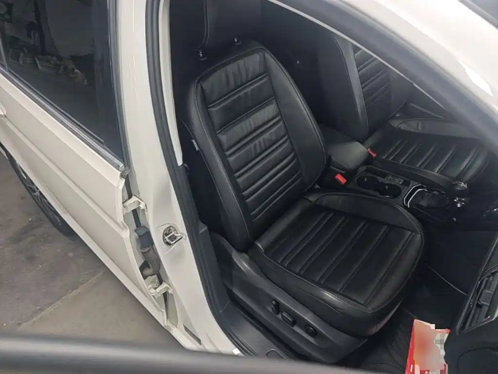 Volkswagen Touran — миниатюра 25