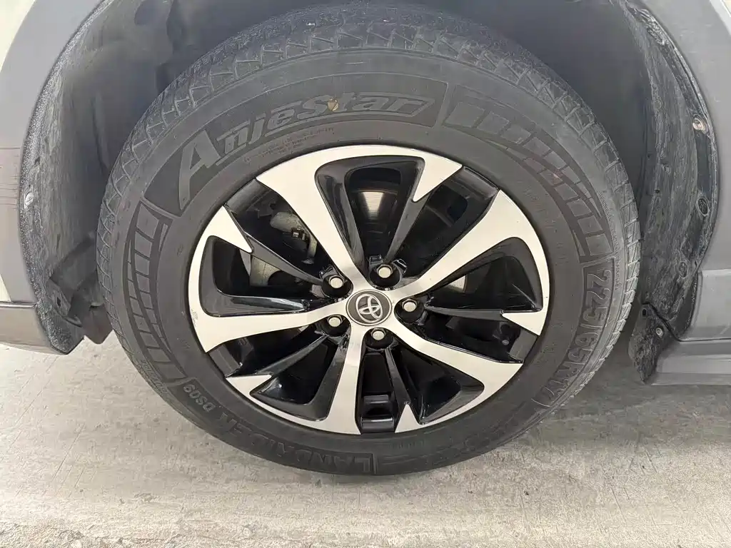 TOYOTA RAV4 RONGFANG