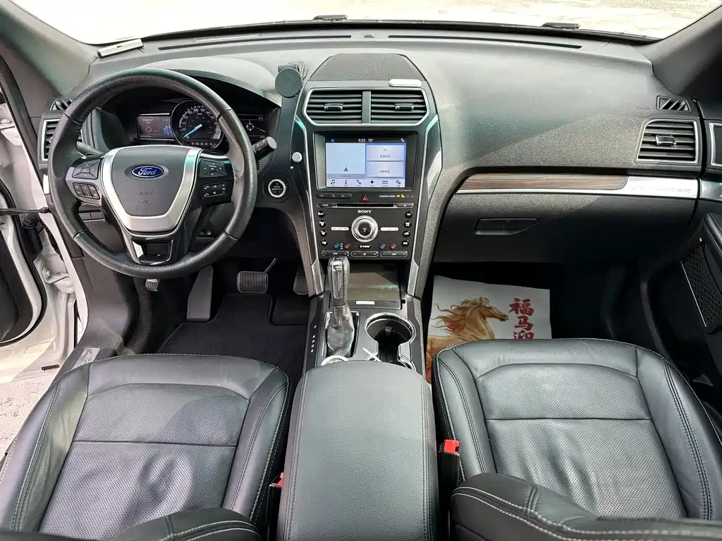 Ford Explorer (Import) — миниатюра 5