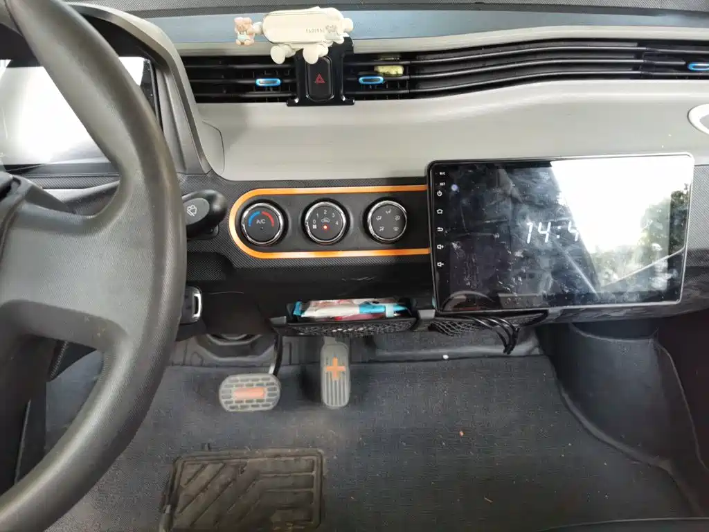 Wuling MINIEV — миниатюра 10