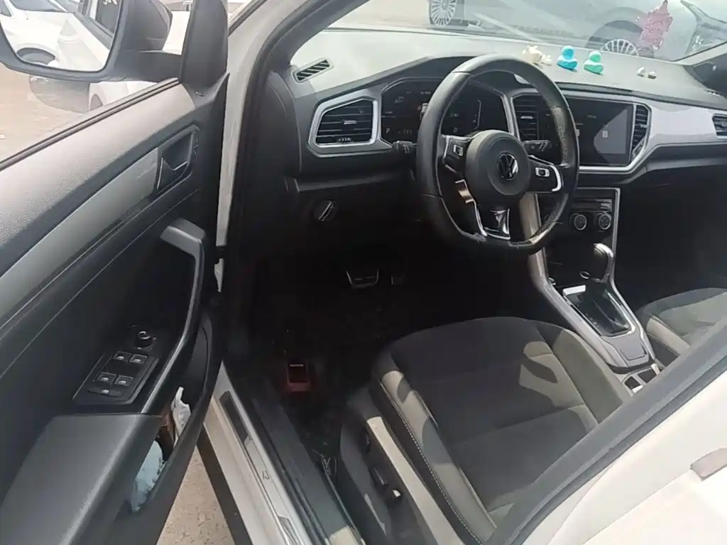 Volkswagen T-Roc — миниатюра 16