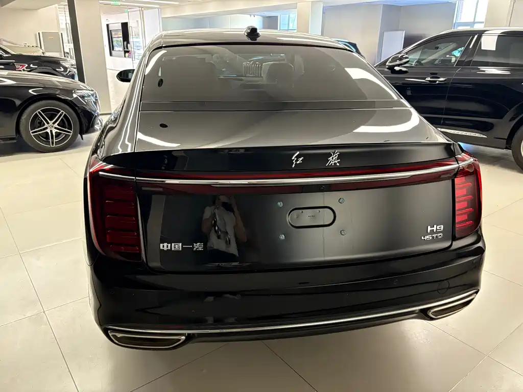 Hongqi H9 2025 2.0T Luxury 5 мест