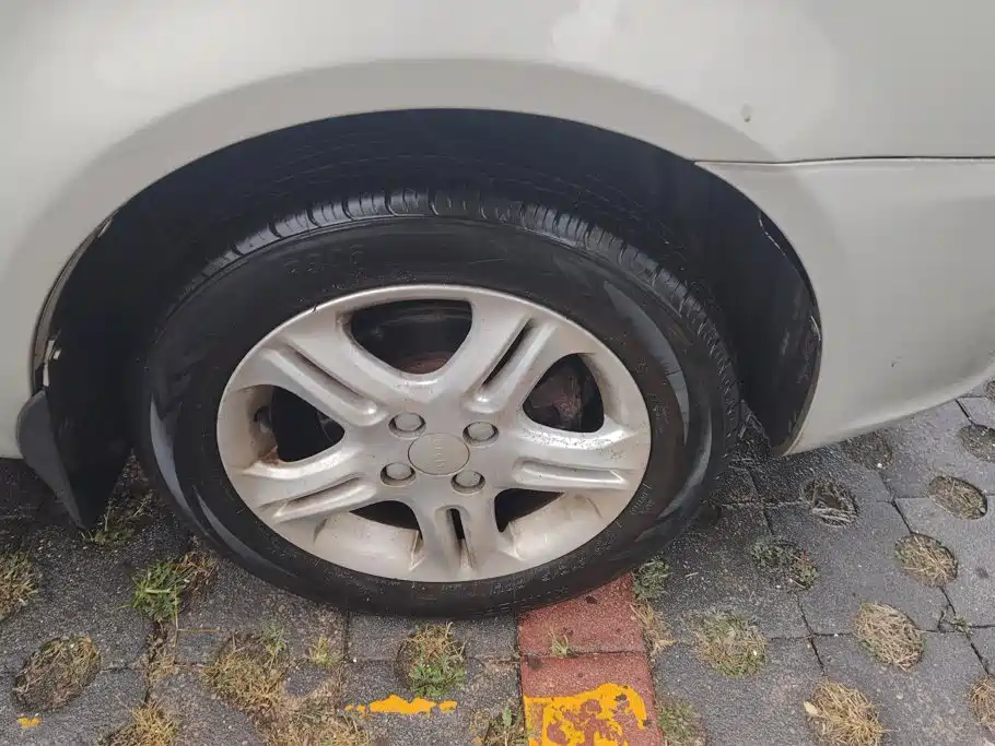 Geely King Kong — миниатюра 6