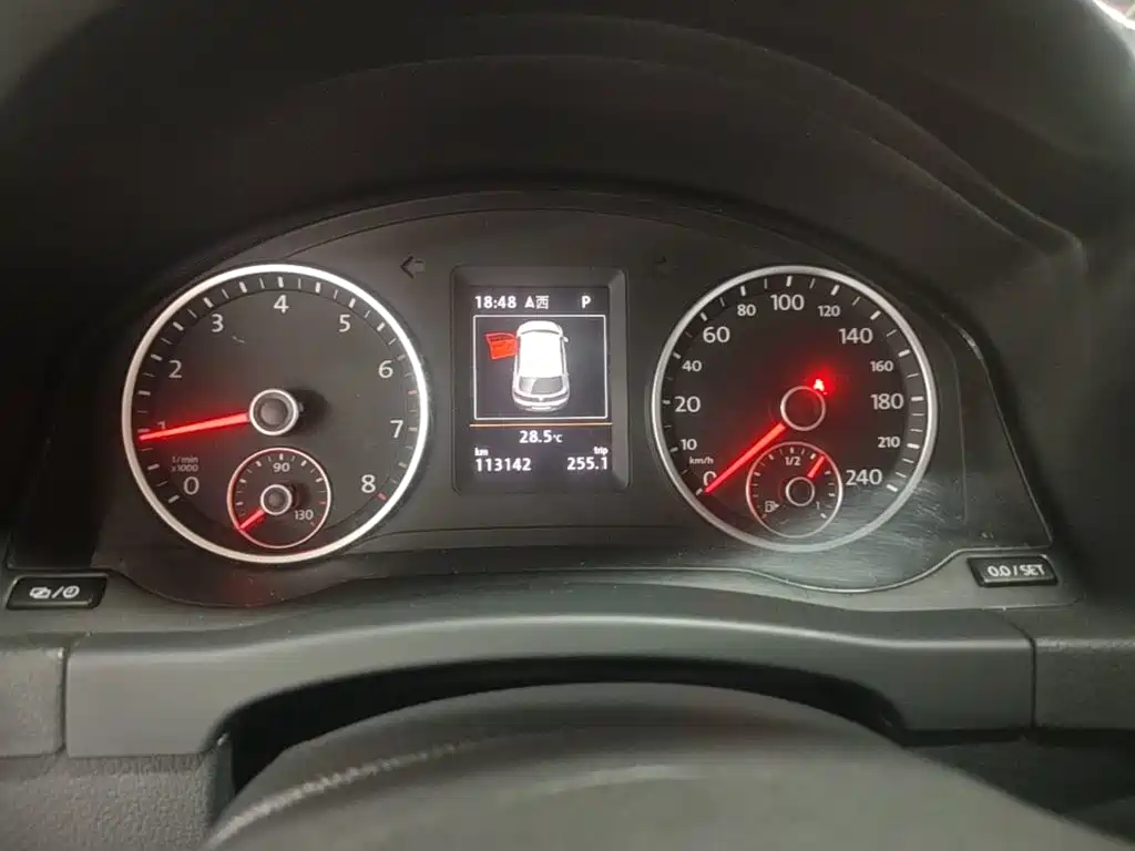 Volkswagen Tiguan — миниатюра 12