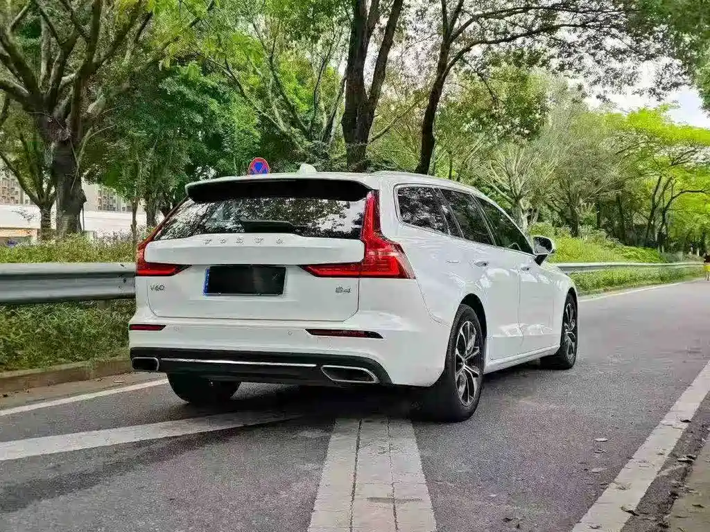 Volvo V60 — миниатюра 7