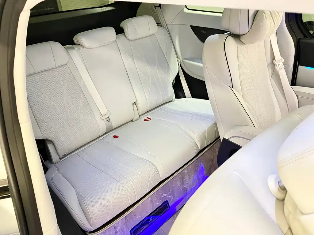 XPeng X9 — миниатюра 17
