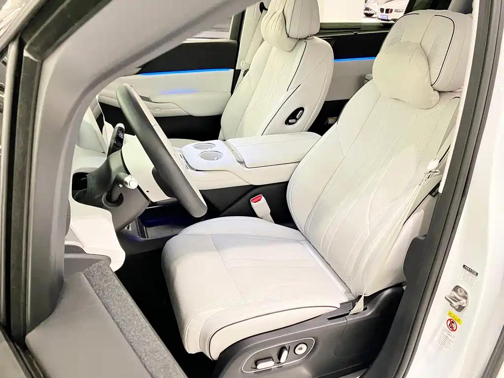 XPeng X9 — миниатюра 11