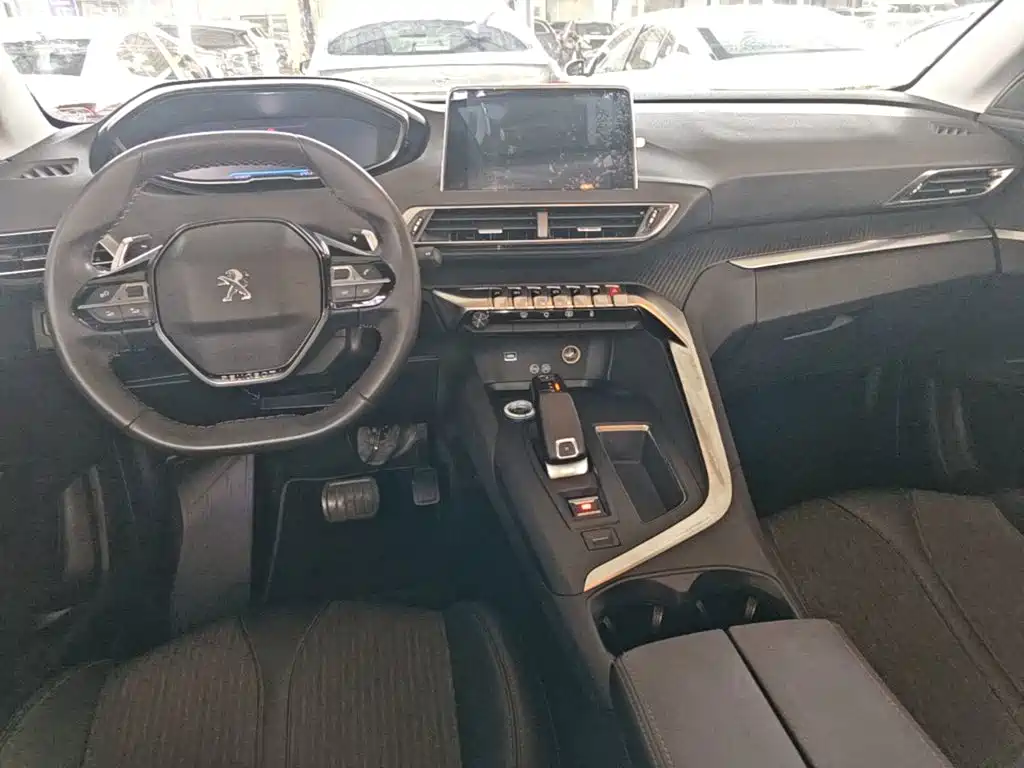 Peugeot 5008 — миниатюра 10
