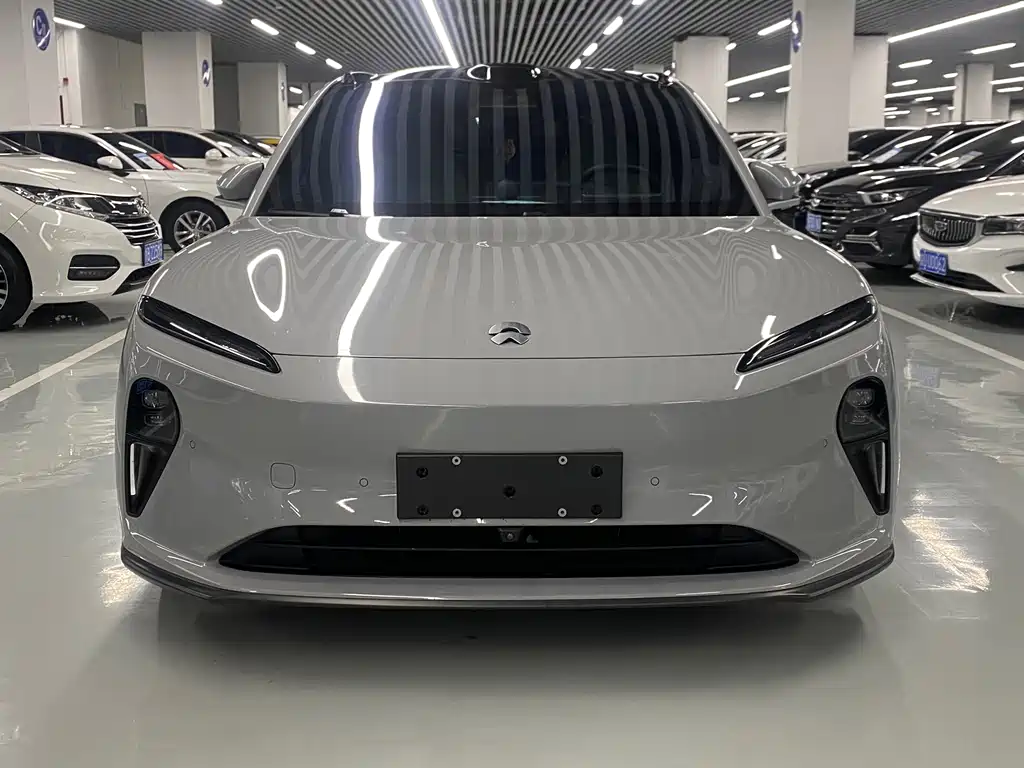 NIO ET5 — миниатюра 2