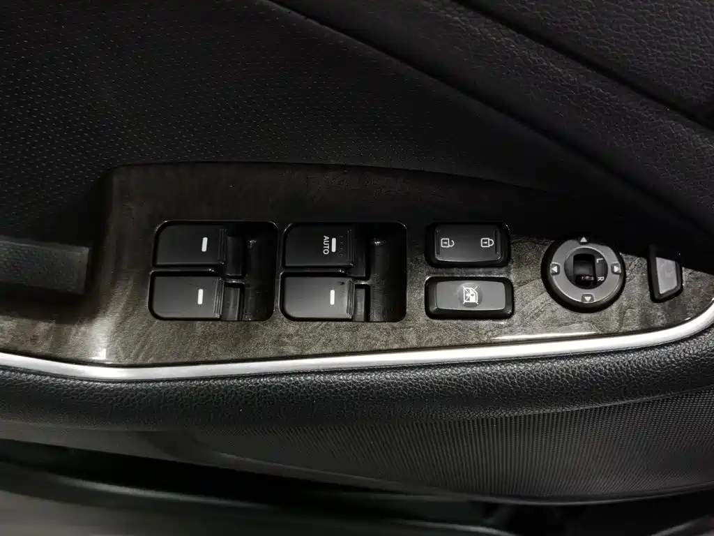 Kia K5 — миниатюра 9