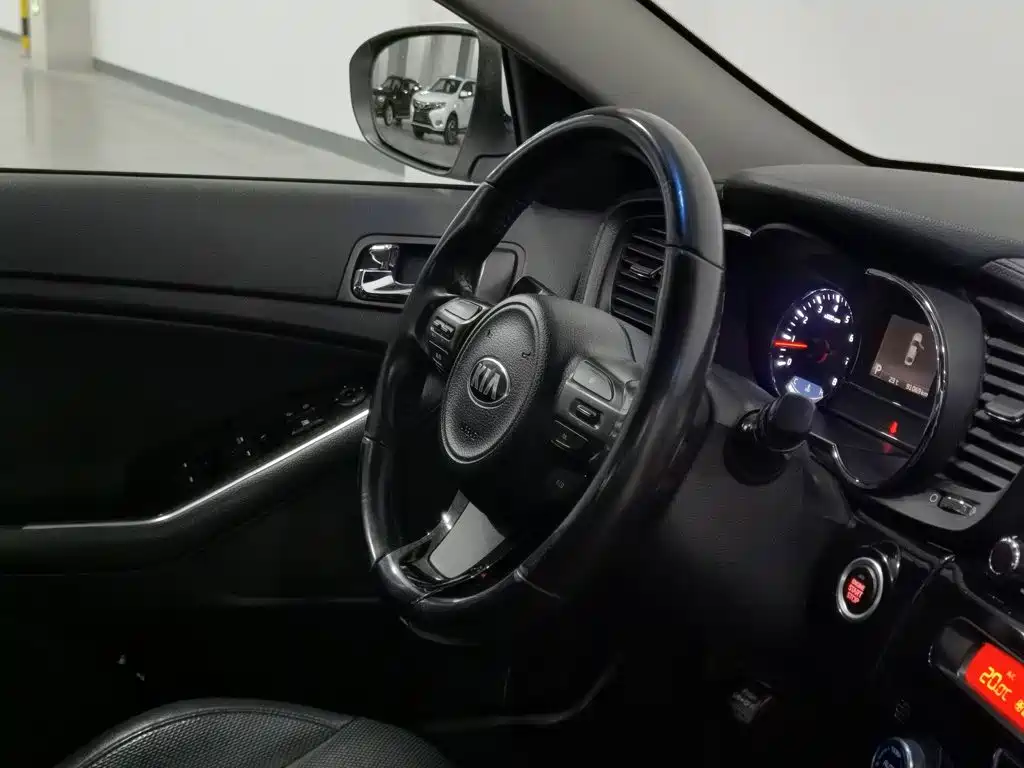 Kia K5 — миниатюра 22
