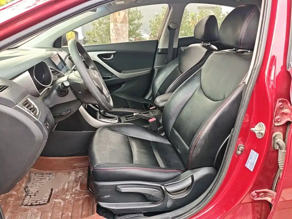 Hyundai Elantra Langdong — миниатюра 15