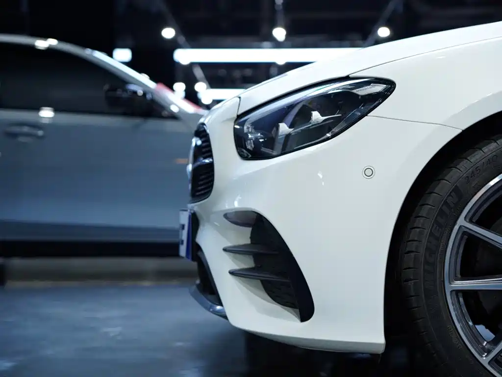 Mercedes-Benz E-Class (Import) — миниатюра 15