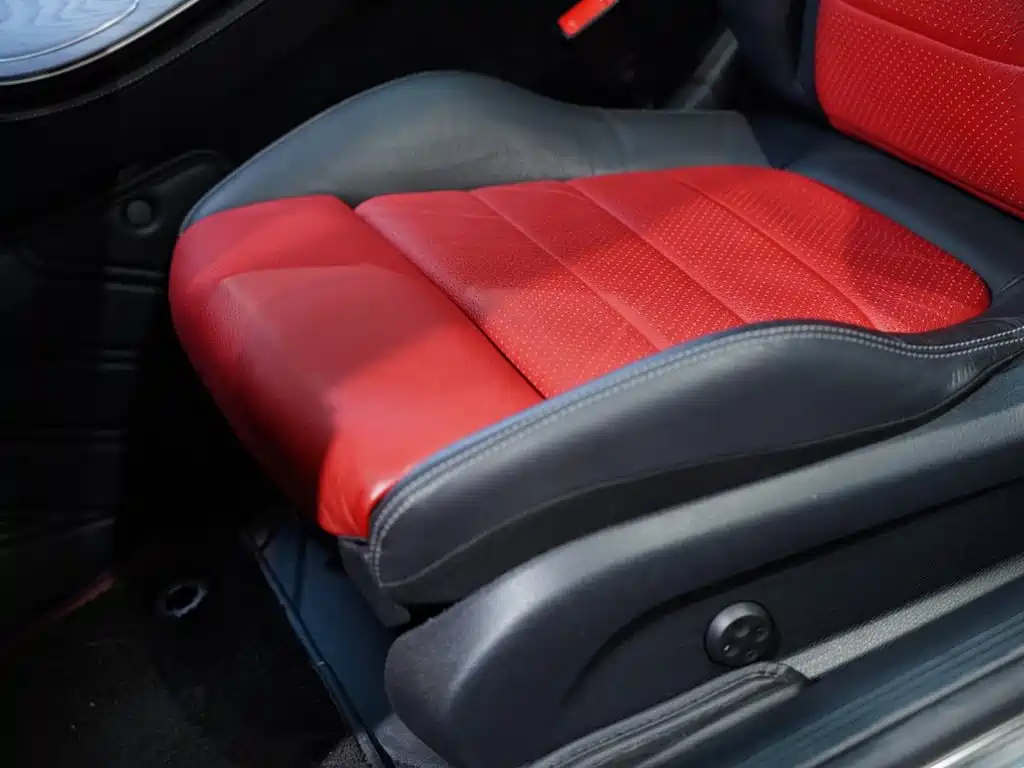 Mercedes-Benz E-Class (Import) — миниатюра 25