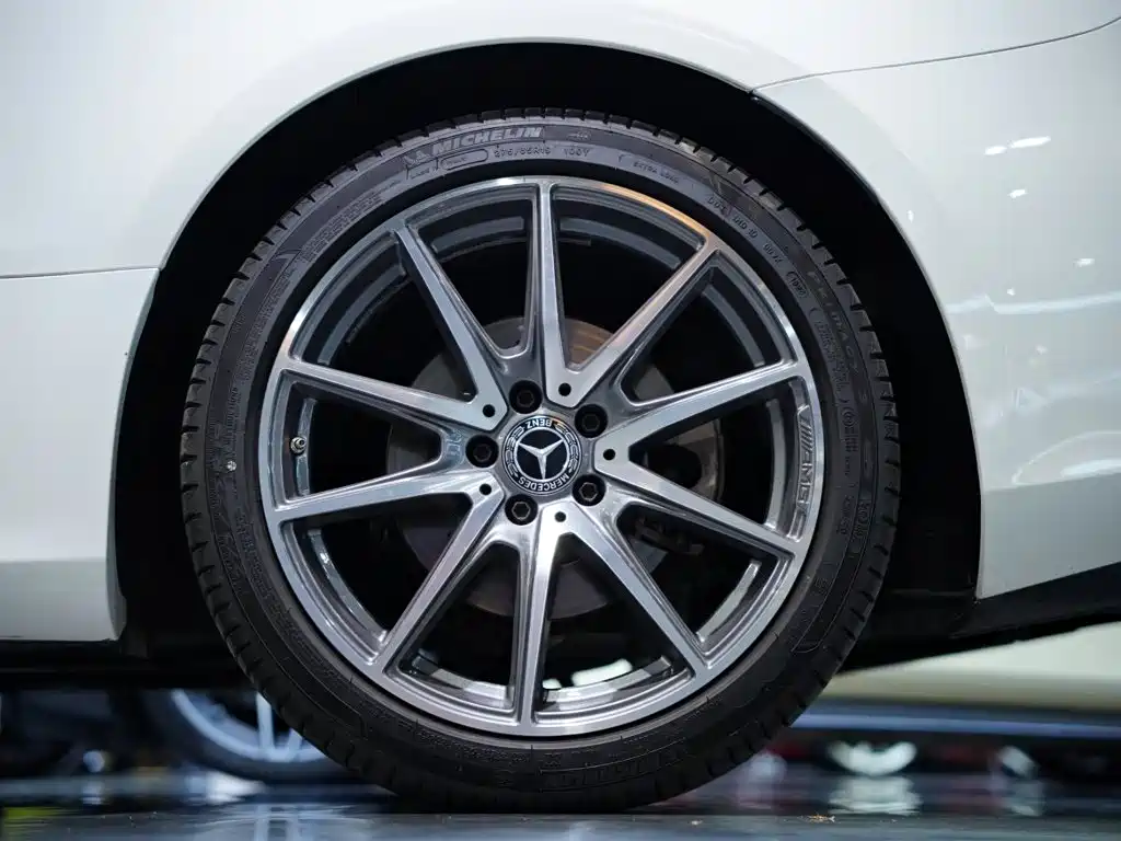 Mercedes-Benz E-Class (Import) — миниатюра 17