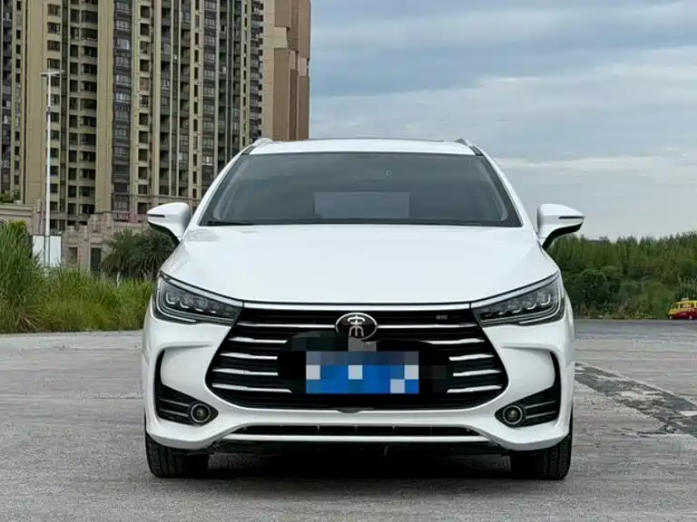 BYD MAX