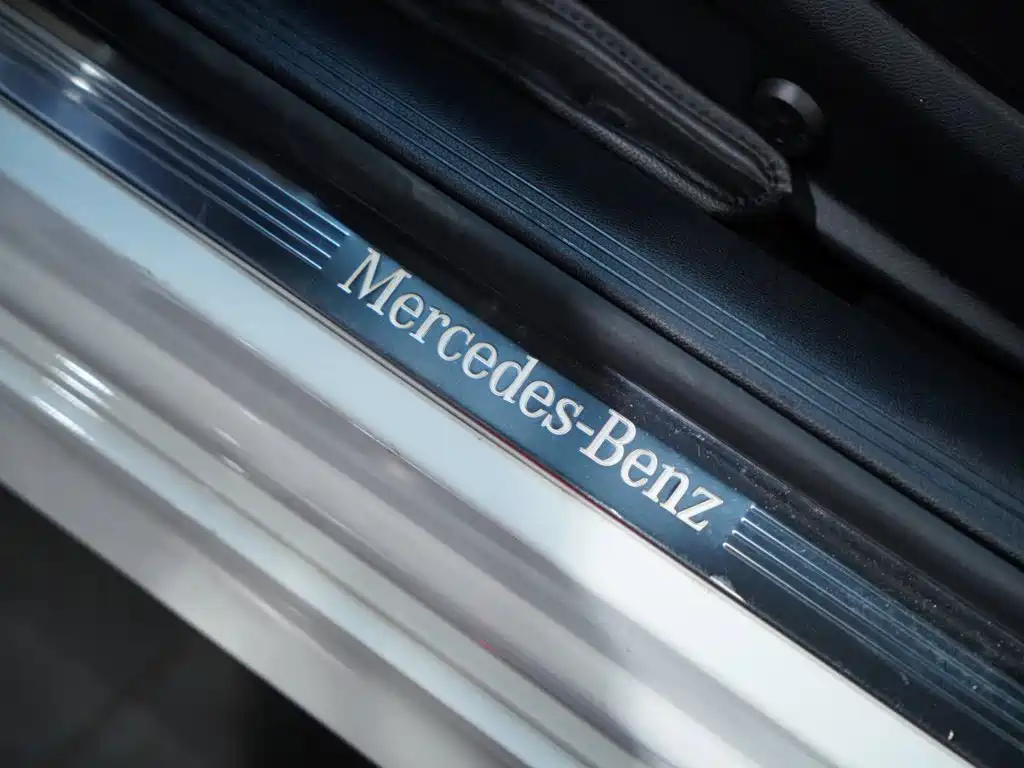 Mercedes-Benz E-Class (Import) — миниатюра 33