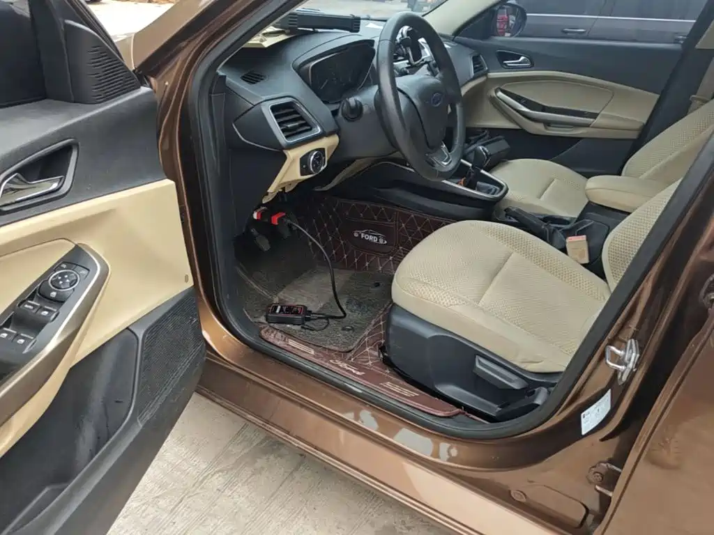 Ford Escort — миниатюра 16