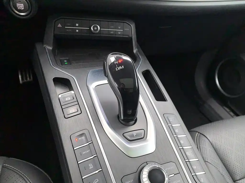 Wey Wey VV6 — миниатюра 13