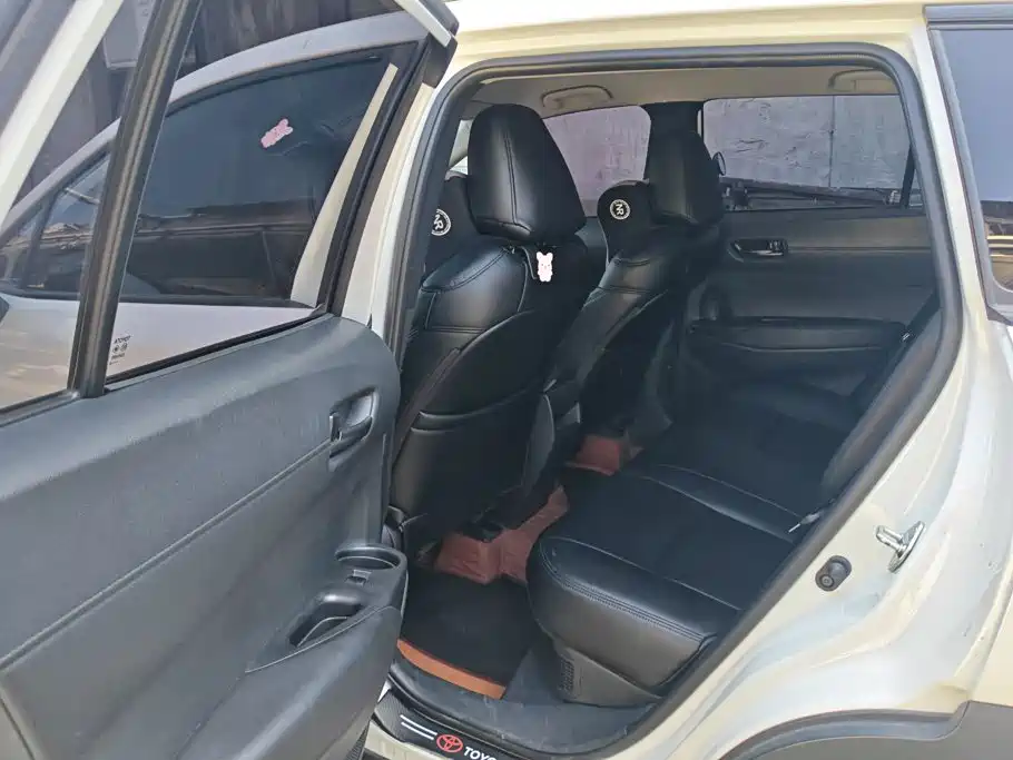 Toyota Corolla Cross — миниатюра 11
