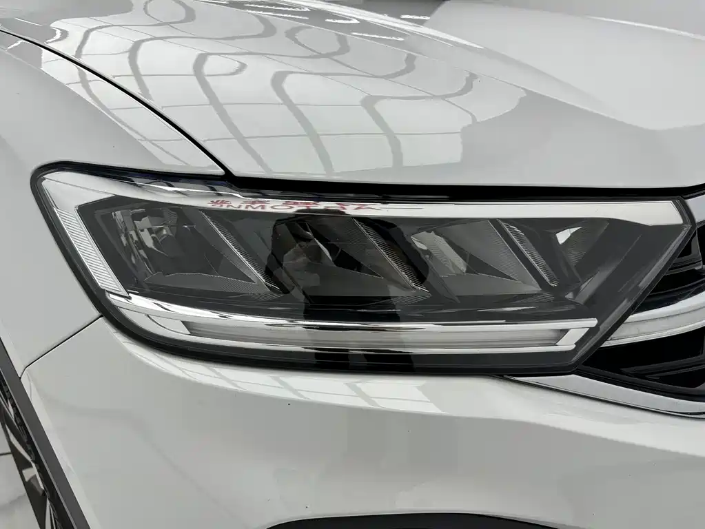 Volkswagen T-Roc — миниатюра 10