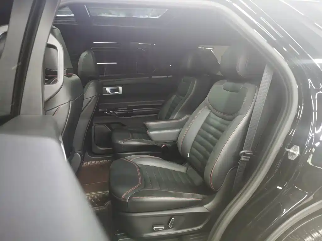 Ford Explorer — миниатюра 24