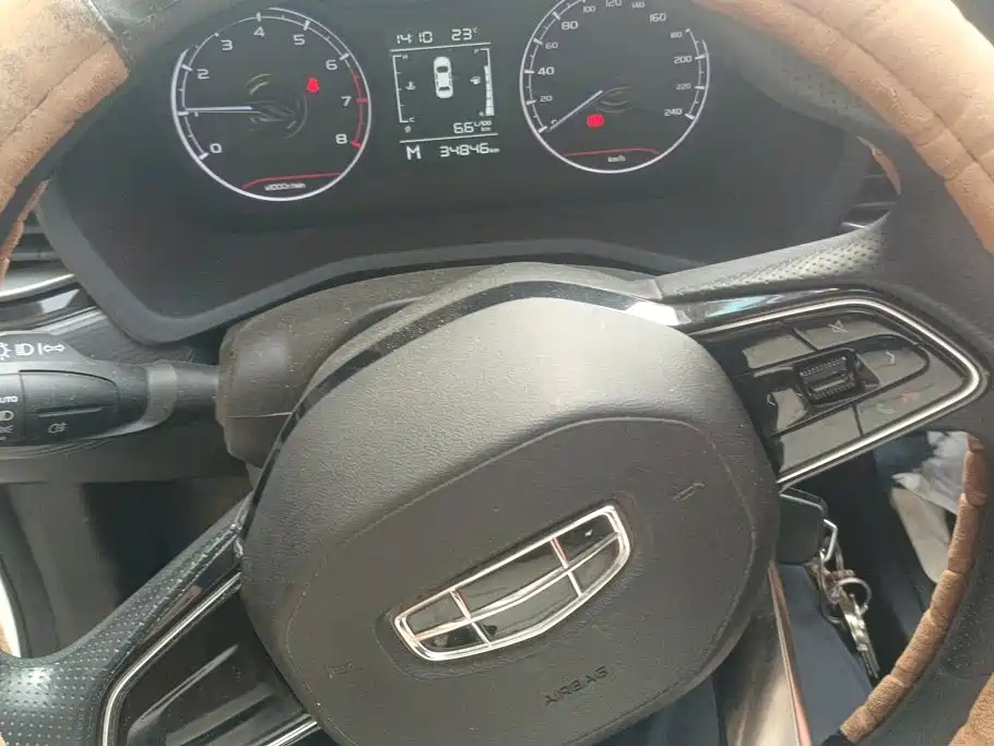Geely Emgrand — миниатюра 15