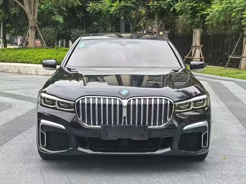 BMW 7 Series — миниатюра 2