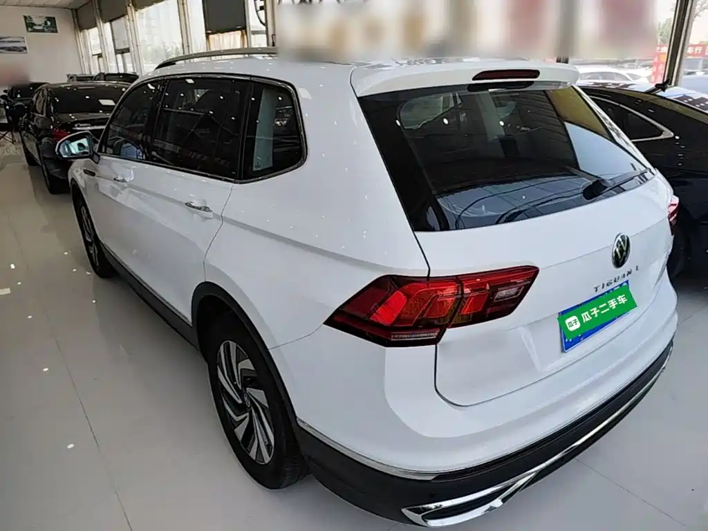 Volkswagen Tiguan L L 2023 300TSI AT Smart