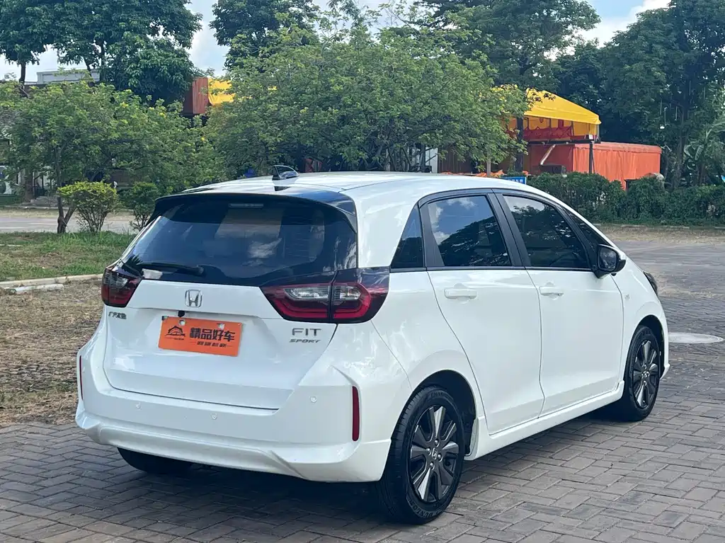 Honda Fit — миниатюра 17