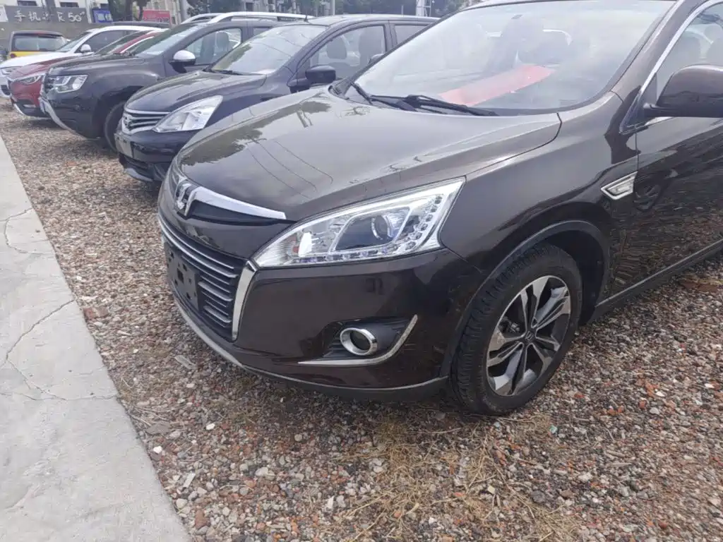 Luxgen U6 — миниатюра 24