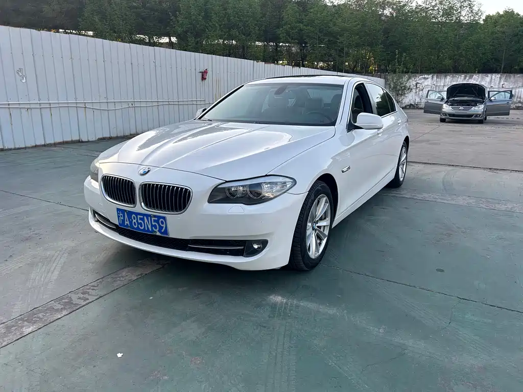 BMW 5 Series 2011